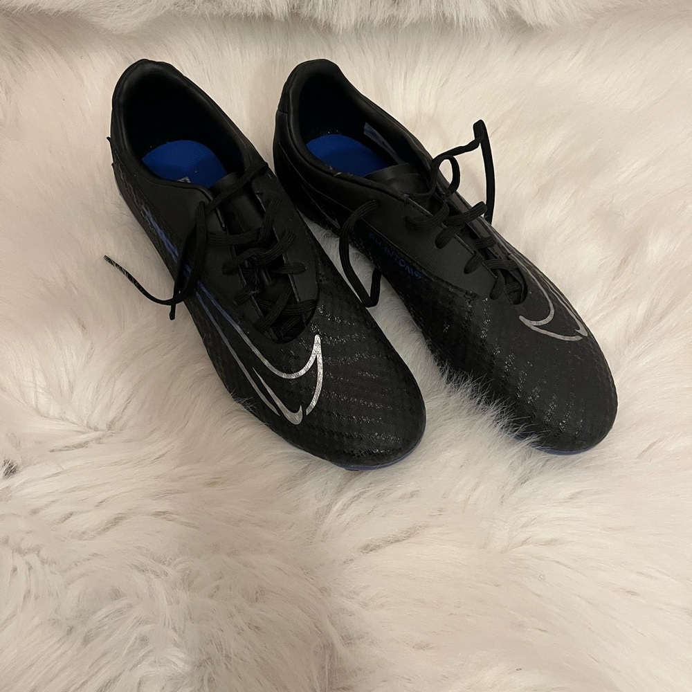 Nike Phantoms Soccer Cleats